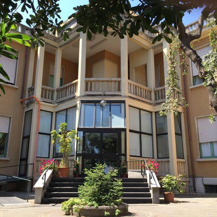 Immagine della facciata esterna di Villa Rosa